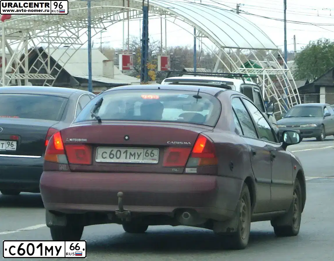 Фото автомобиля LADA 2110, 2004 — госномер С570РТ196. Цвет: СЕРЕБРИСТЫЙ