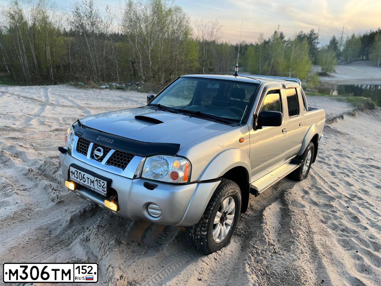 Фото автомобиля NISSAN NP 300, 2008 — госномер М306ТМ152. Цвет: СЕРЕБРИСТЫЙ
