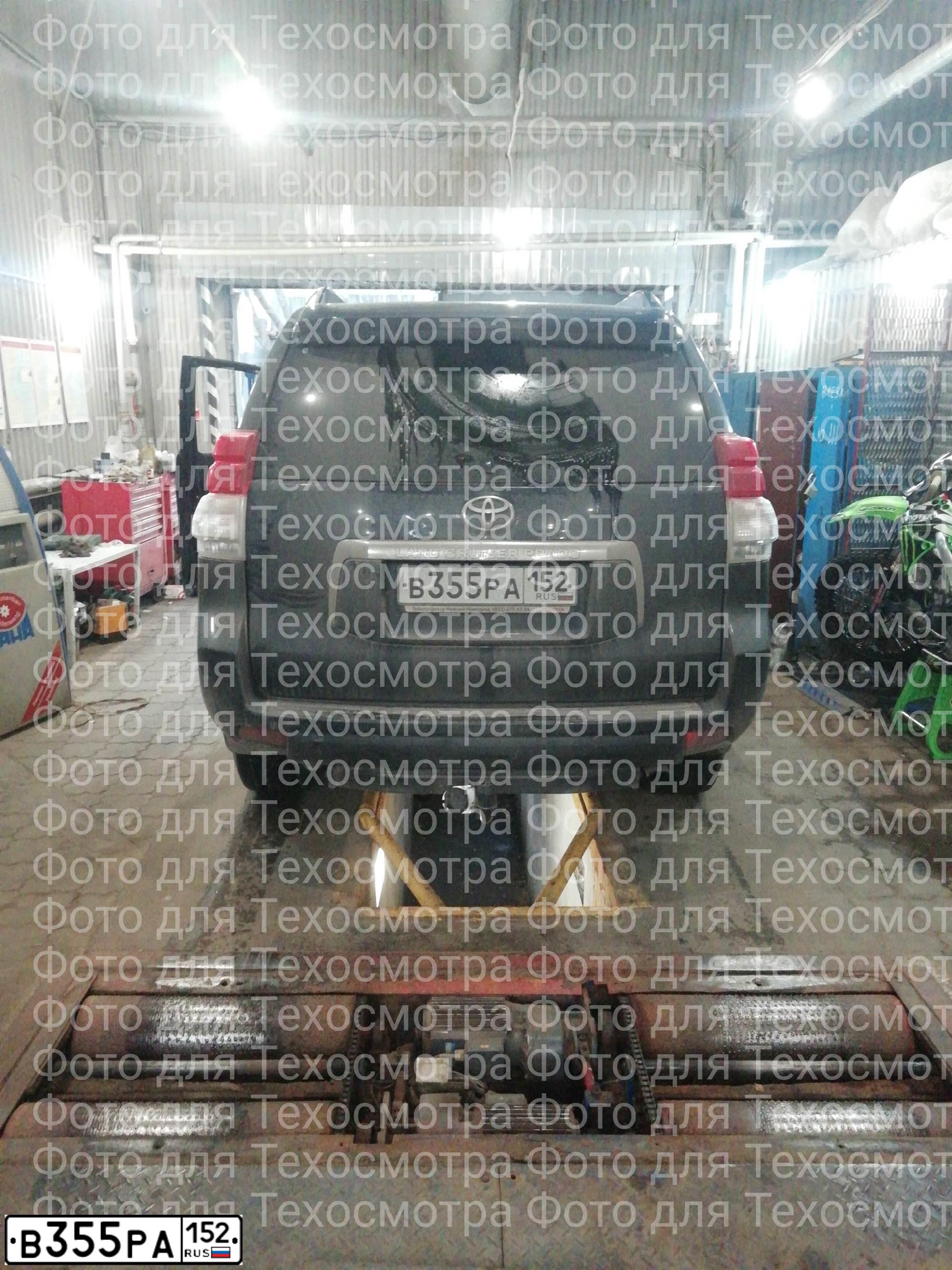 Фото автомобиля TOYOTA LANDCRUISER, 2010 — госномер В355РА152. Цвет: ТЕМНО-СЕРЫЙ