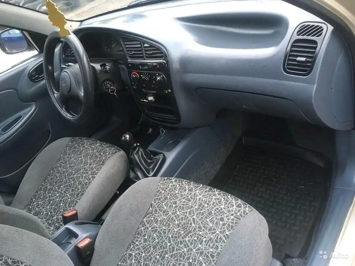 Фото автомобиля ZAZ CHANCE, 2011 — госномер В584ХО82. Цвет: ЗОЛОТИСТЫЙ