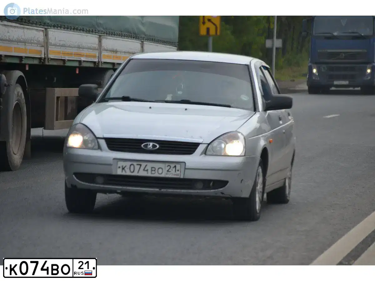 Фото автомобиля LADA 2170 PRIORA, 2010 — госномер К074ВО21. Цвет: СЕРЕБРИСТЫЙ