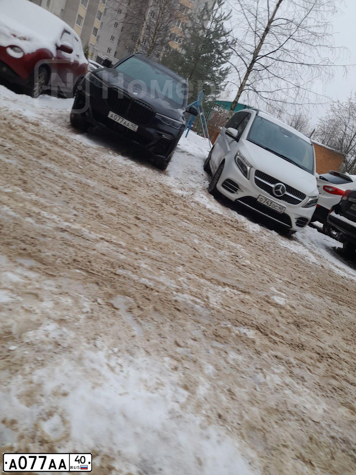 Фото автомобиля GAZ 3110 WOLGA, 2008 — госномер А077АА40. Цвет: СВЕТЛО-СЕРЫЙ