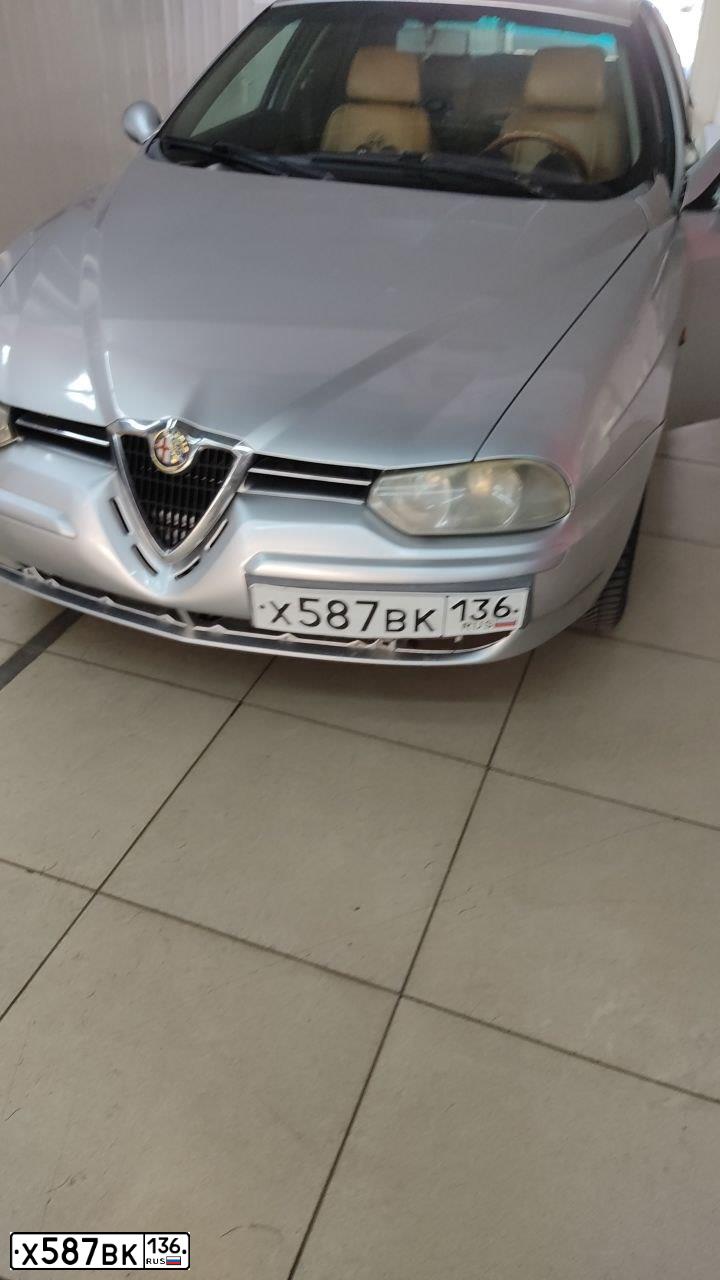 Фото автомобиля ALFAROMEO ALFA 156, 1999 — госномер В008ОА90. Цвет: Серебристый
