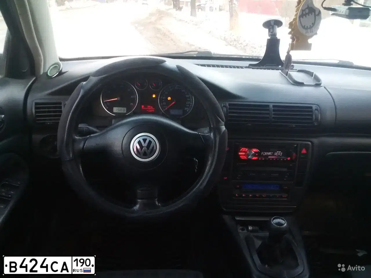 Фото автомобиля VOLKSWAGEN PASSAT, 2001 — госномер В424СА190. Цвет: СИНИЙ