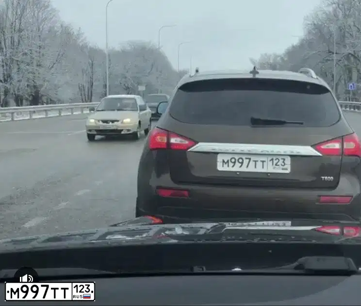 Фото автомобиля ZOTYE T600, 2017 — госномер Т068ЕВ761. Цвет: Коричневый