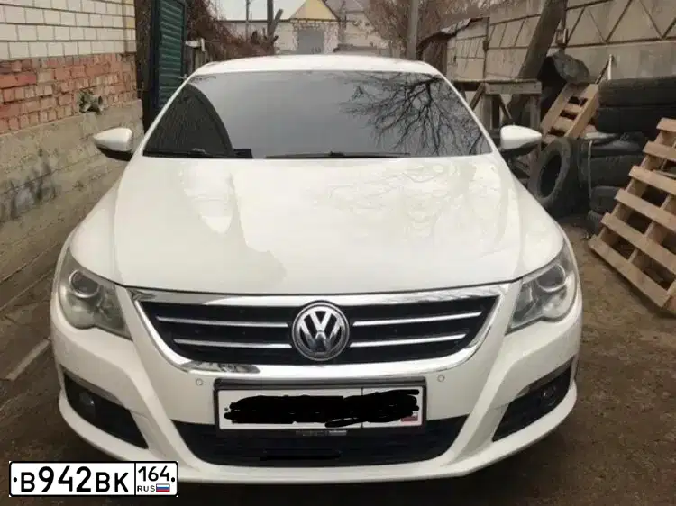 Фото автомобиля VOLKSWAGEN CC, 2010 — госномер В942ВК164. Цвет: Белый