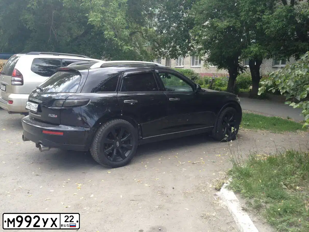 Фото автомобиля HYUNDAI SANTA FE, 2013 — госномер М922УХ22. Цвет: Белый