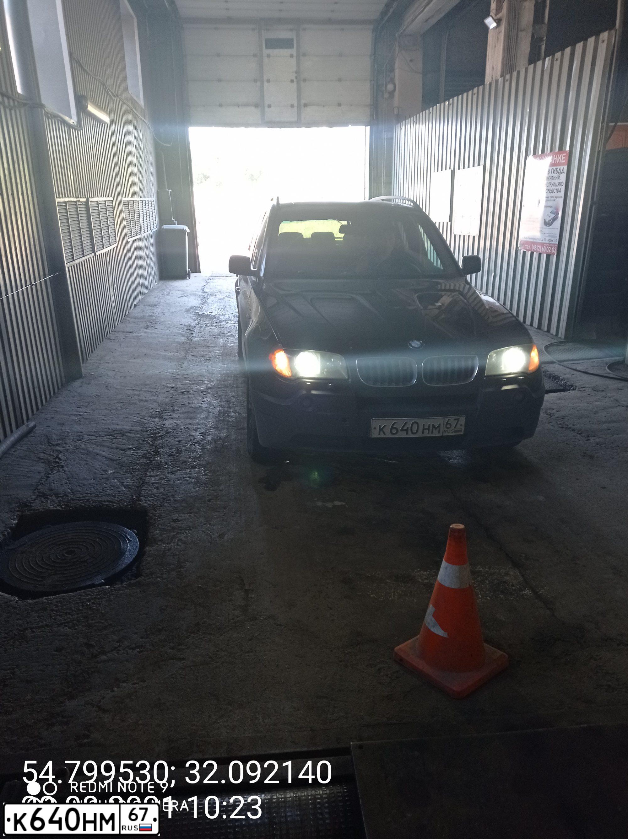 Фото автомобиля BMW X3, 2004 — госномер К640НМ67. Цвет: ЧЕРНЫЙ