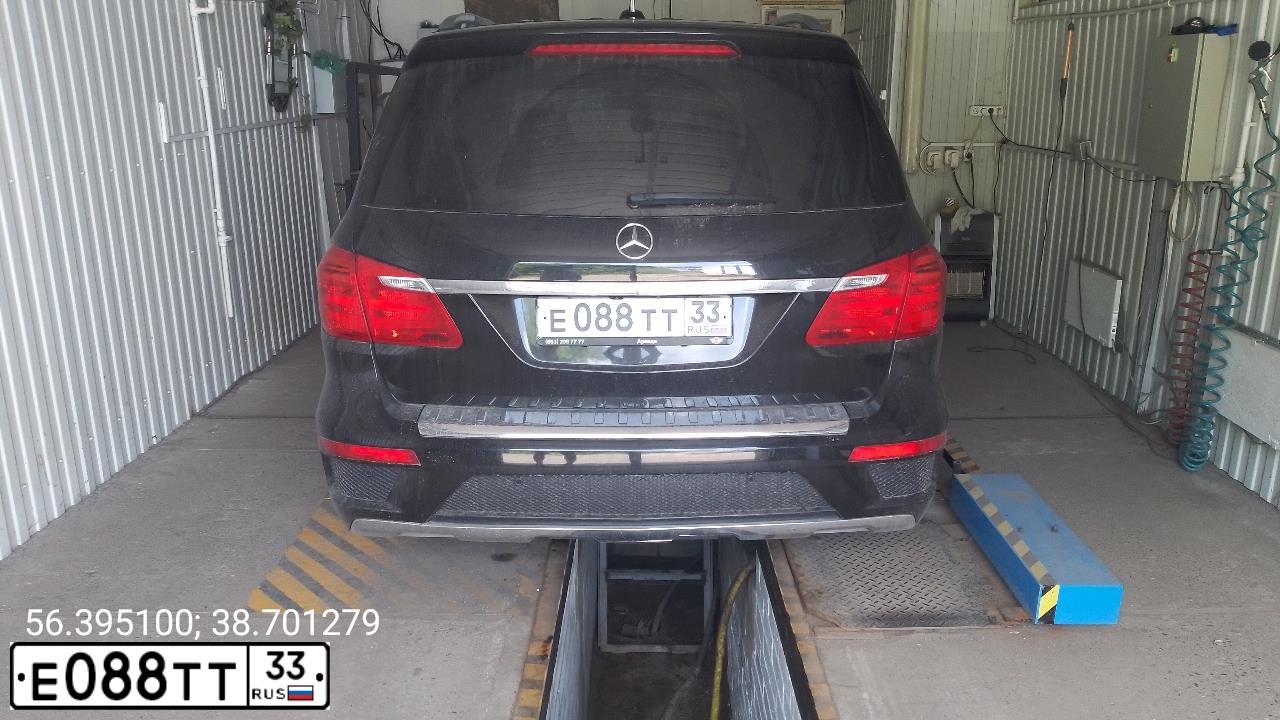 Фото автомобиля MERCEDES GL-KLASSE, 2013 — госномер Е088ТТ33. Цвет: ЧЕРНЫЙ