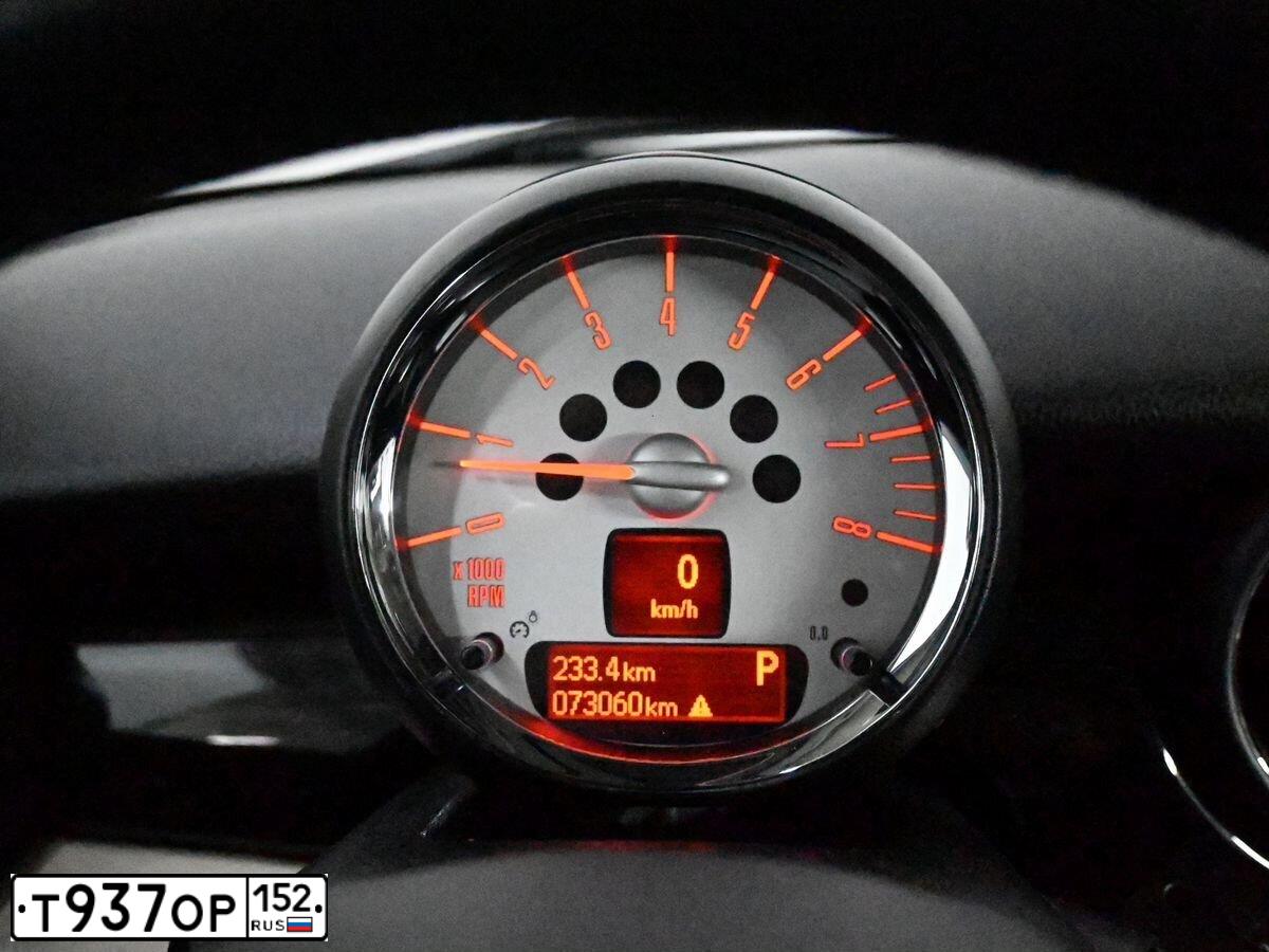 Фото автомобиля MINI МИНИ COOPER S, 2013 — госномер М007ОС152. Цвет: Белый
