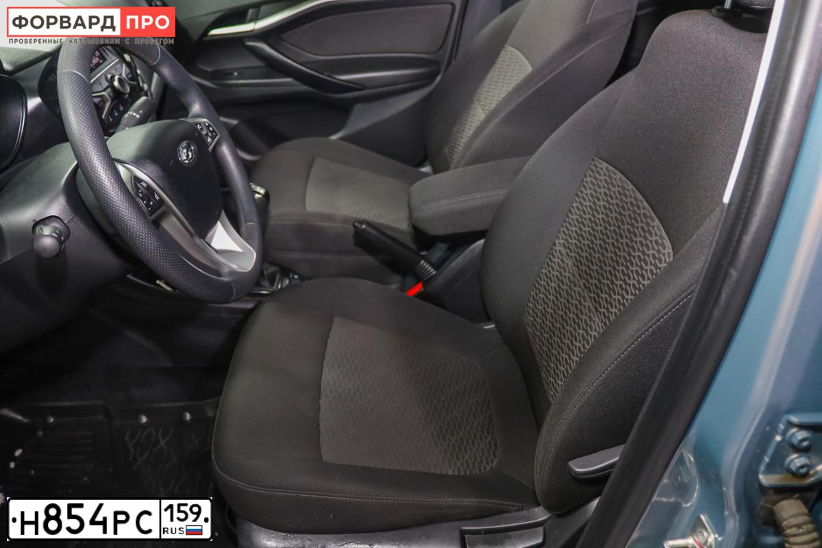Фото автомобиля LADA VESTA, 2021 — госномер О673СЕ159. Цвет: СЕРЫЙ