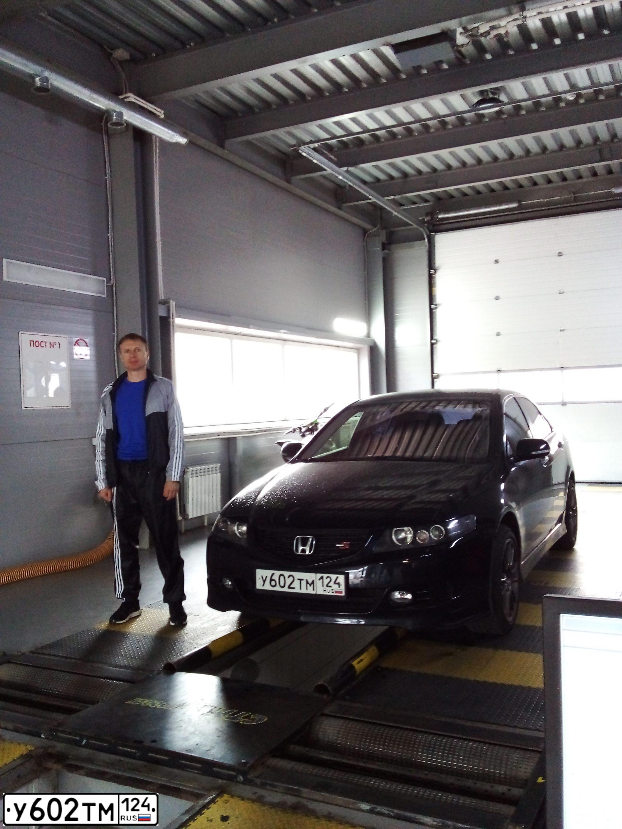 Фото автомобиля HONDA ACCORD, 2007 — госномер Е671ТА124. Цвет: ЧЕРНЫЙ