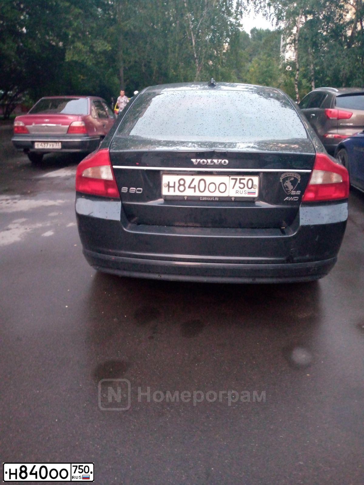 Фото автомобиля VOLVO S80, 2007 — госномер К875НУ33. Цвет: ЧЕРНЫЙ