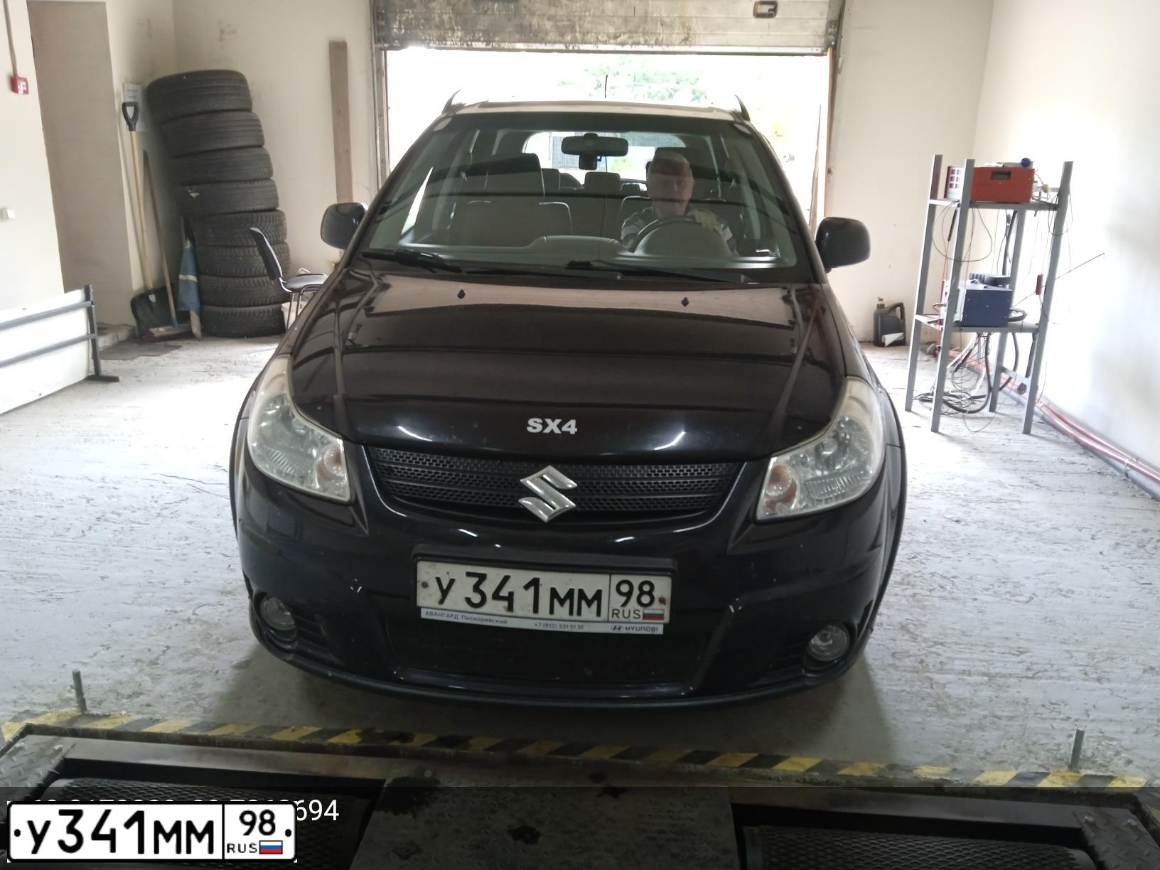 Фото автомобиля SUZUKI SX 4, 2008 — госномер М012СУ198. Цвет: ЧЕРНЫЙ