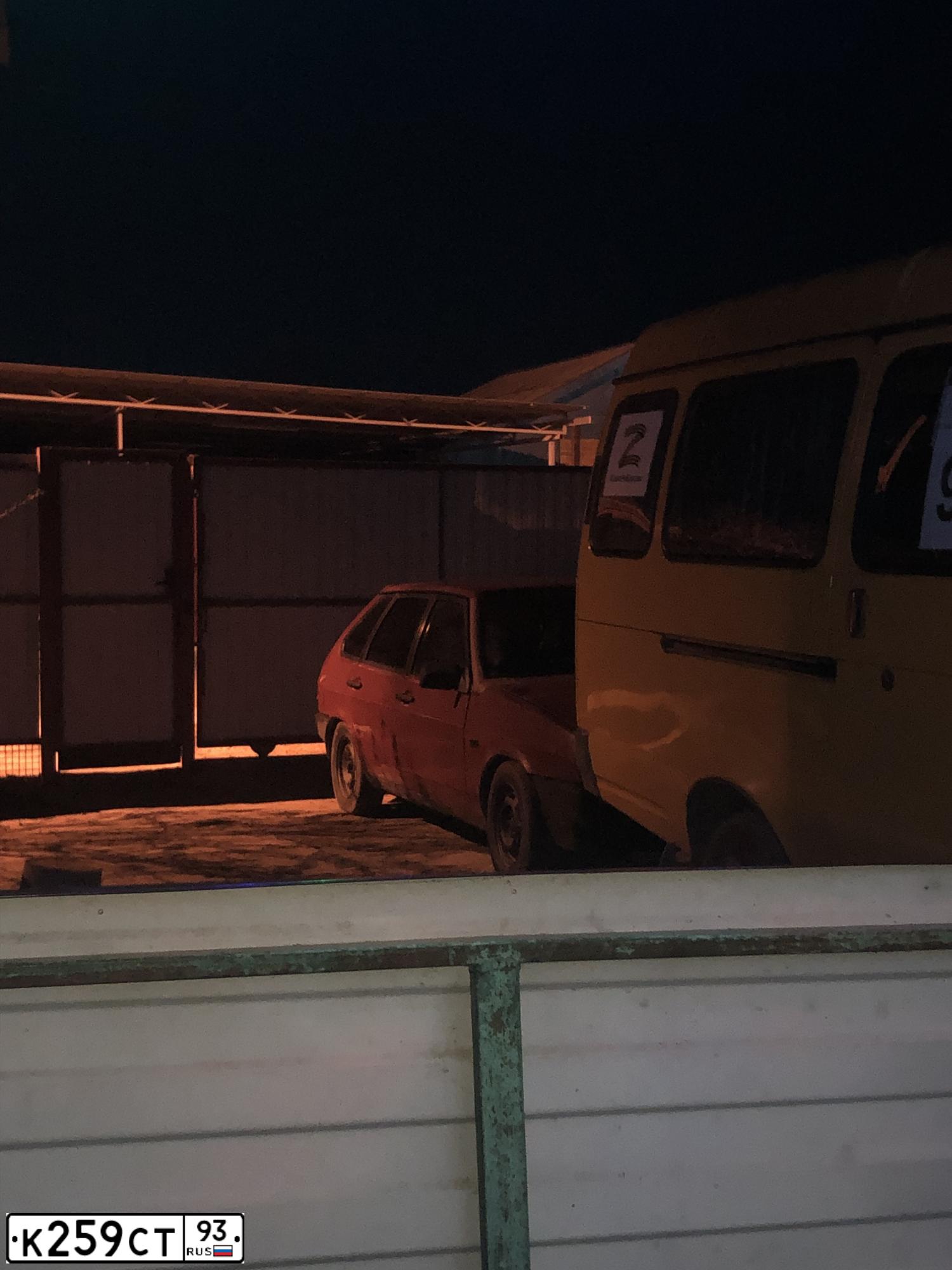 Фото автомобиля LADA 2109 SAMARA, 1990 — госномер Р446РН93. Цвет: КРАСНЫЙ