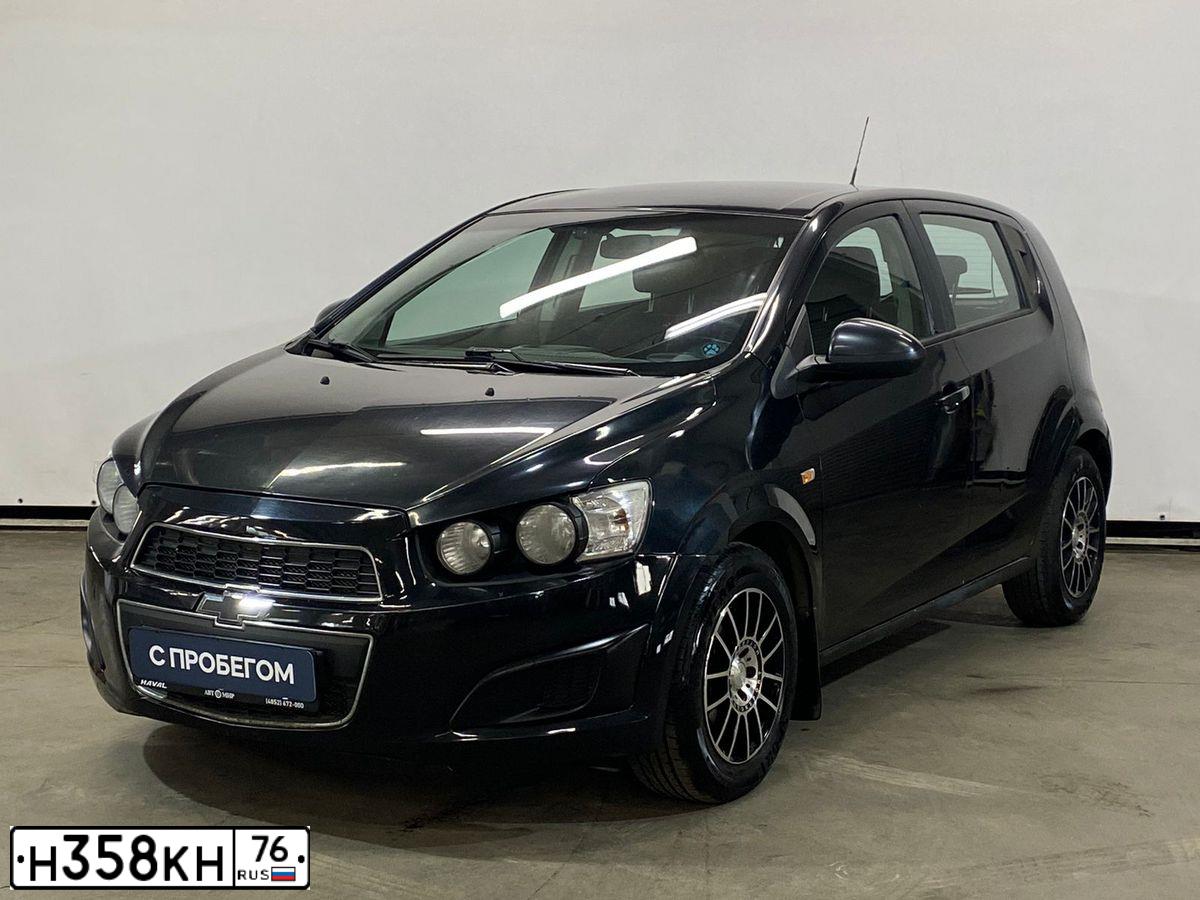 Фото автомобиля CHEVROLET AVEO, 2012 — госномер М016МТ35. Цвет: ЧЕРНЫЙ