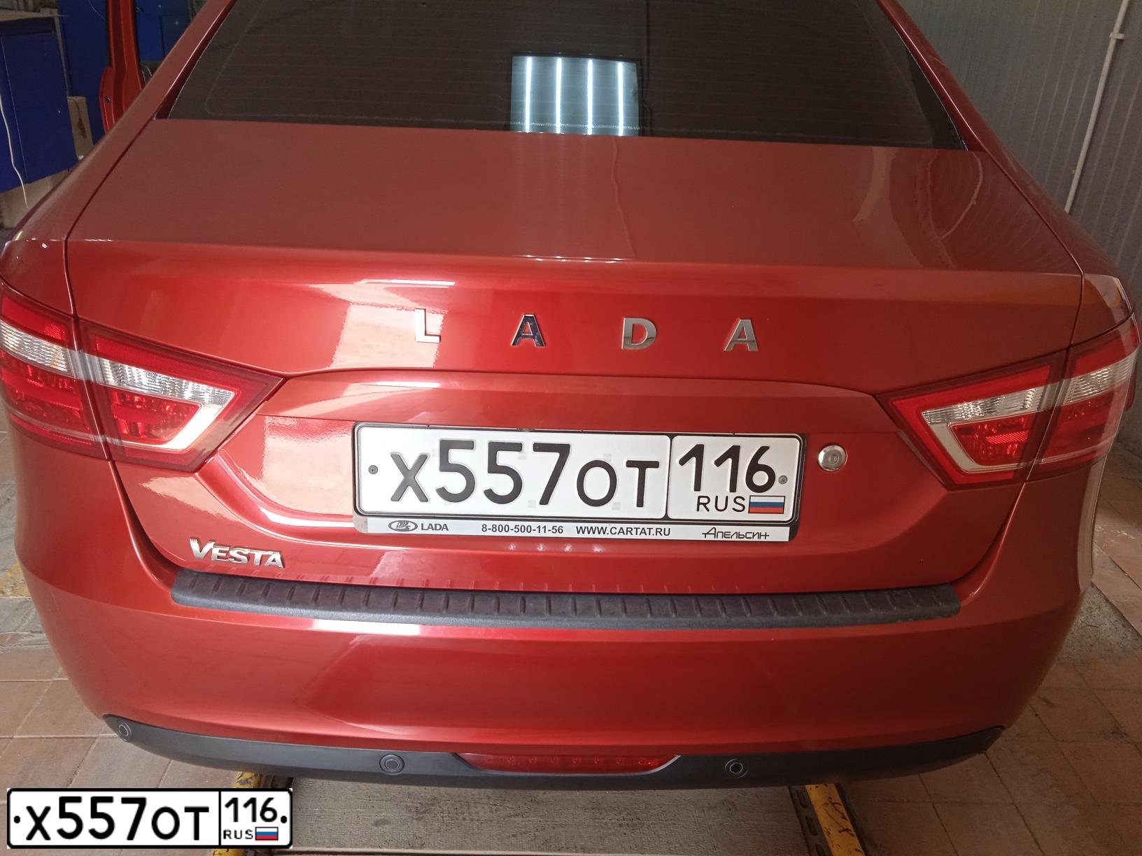 Фото автомобиля LADA VESTA, 2016 — госномер О456УМ716. Цвет: КРАСНЫЙ