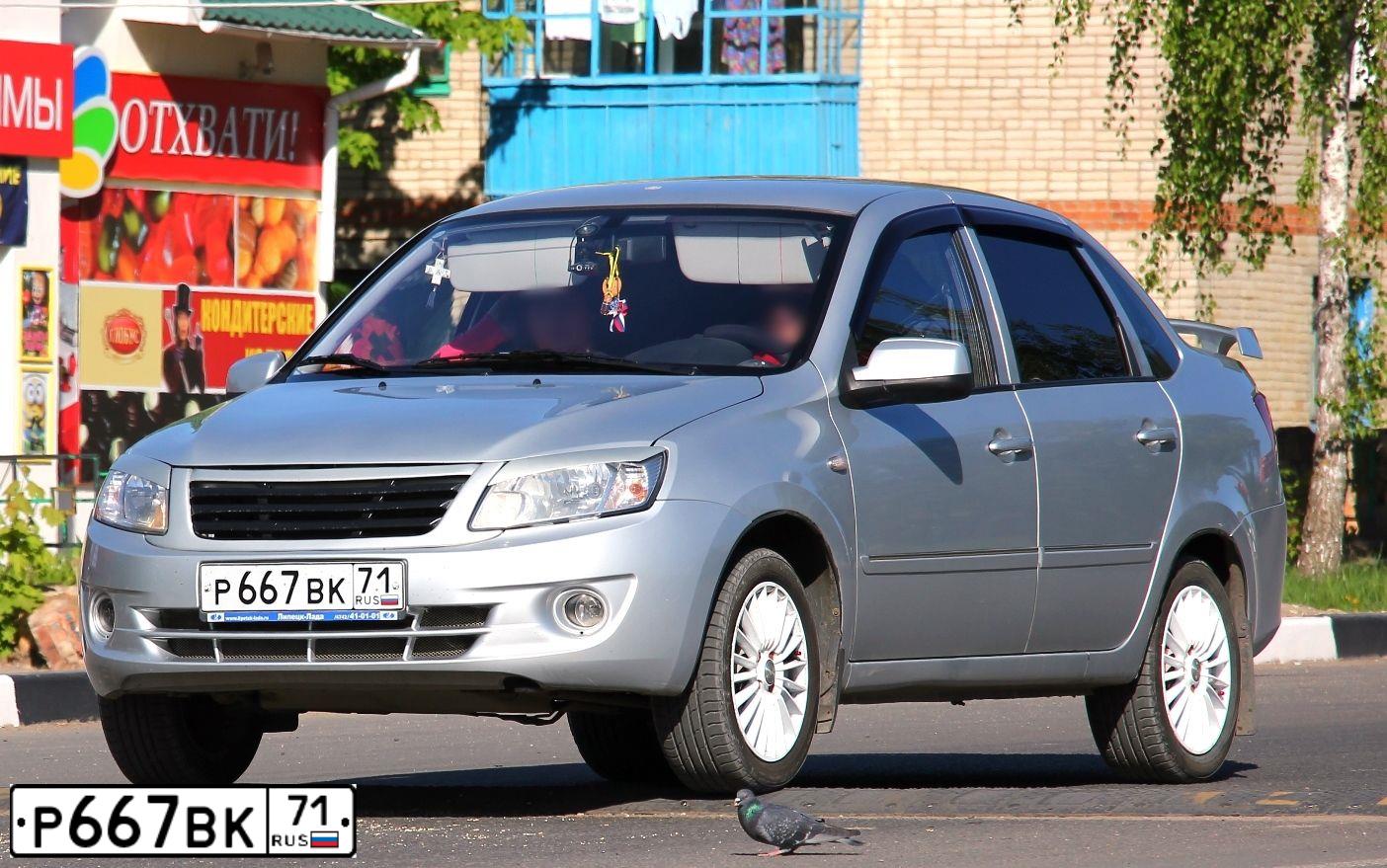 Фото автомобиля LADA 2190 GRANTA, 2013 — госномер Р667ВК71. Цвет: Серебристый