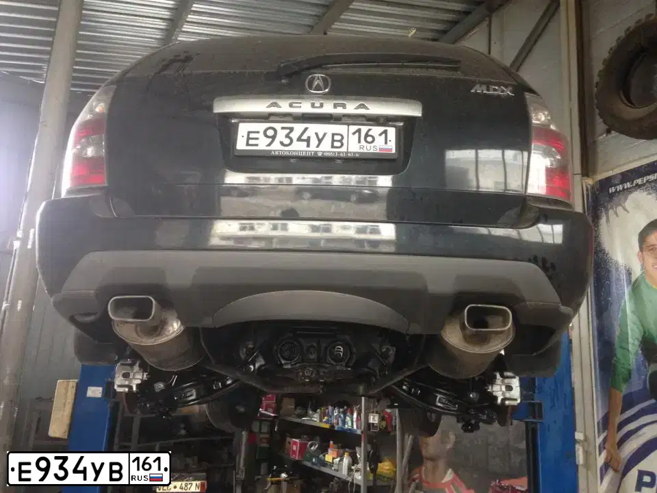 Фото автомобиля ACURA MDX, 2005 — госномер Е934УВ161. Цвет: ЧЕРНЫЙ