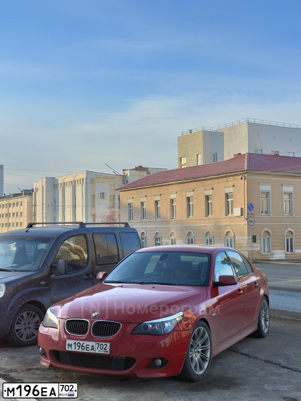 Фото автомобиля BMW SERIE 5, 2008 — госномер М196ЕА702. Цвет: Красный
