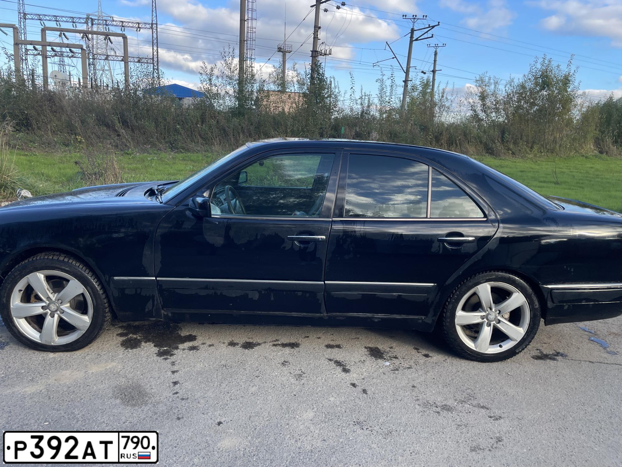 Фото автомобиля MERCEDES-BENZ E-KLASSE, 1995 — госномер А496ВМ550