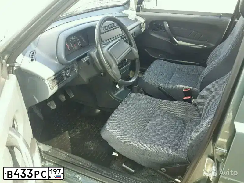 Фото автомобиля LADA 2104, 2007 — госномер В012ЕО60. Цвет: Золотисто-бежевый