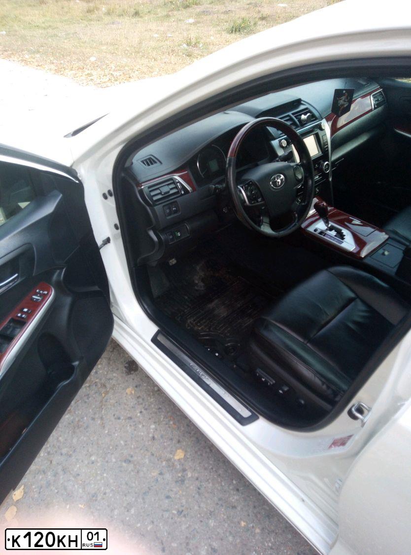 Фото автомобиля TOYOTA CAMRY, 2012 — госномер К030КК01. Цвет: Белый