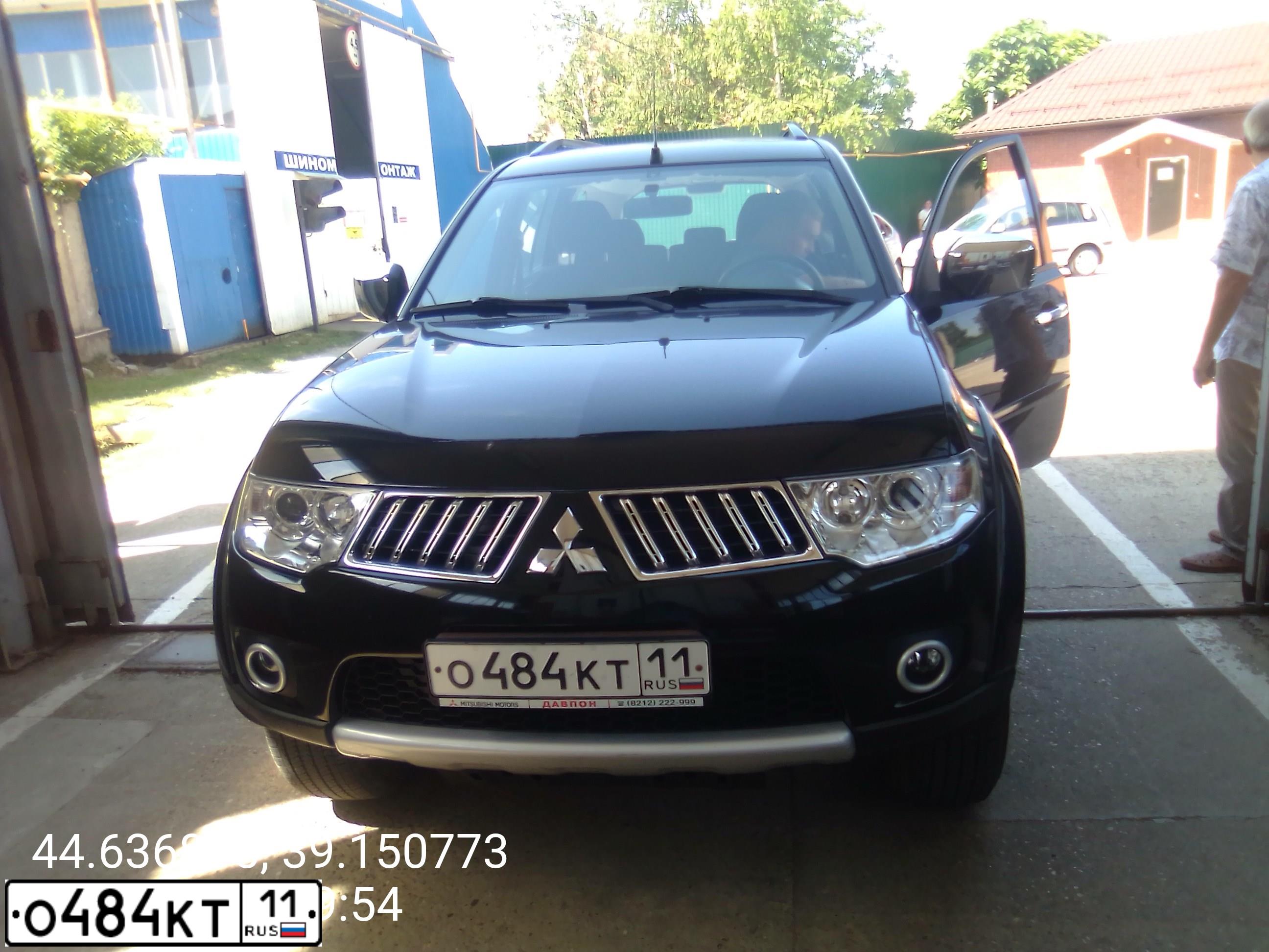Фото автомобиля MITSUBISHI PAJERO SPORT, 2011 — госномер С010ВЕ193. Цвет: ЧЕРНЫЙ