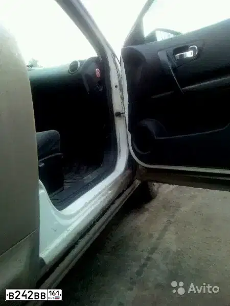 Фото автомобиля Nissan, 1997 — госномер В242ВВ161