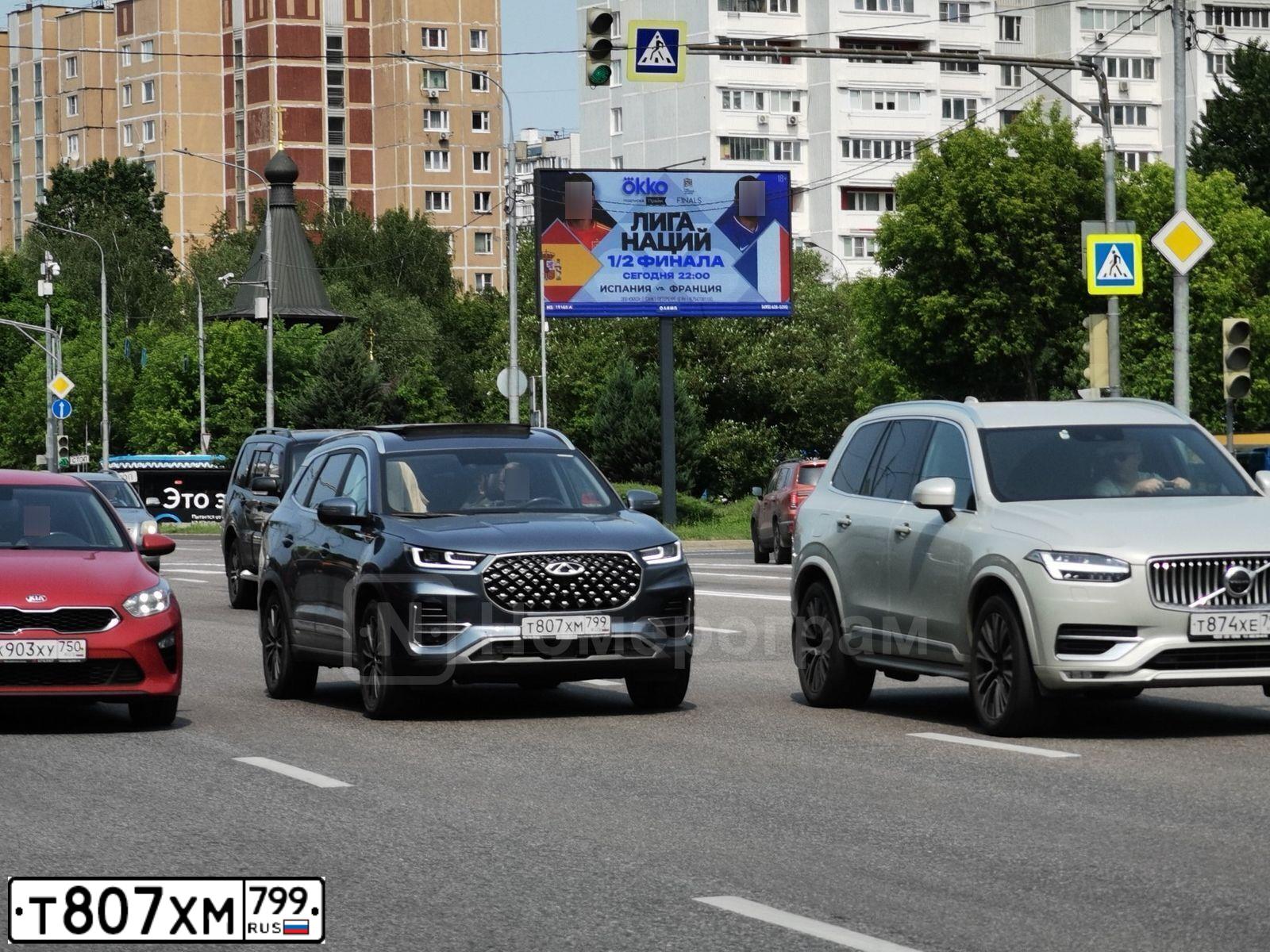Фото автомобиля CHERY TIGGO8 PRO, 2021 — госномер О064ЕК550. Цвет: СЕРЫЙ