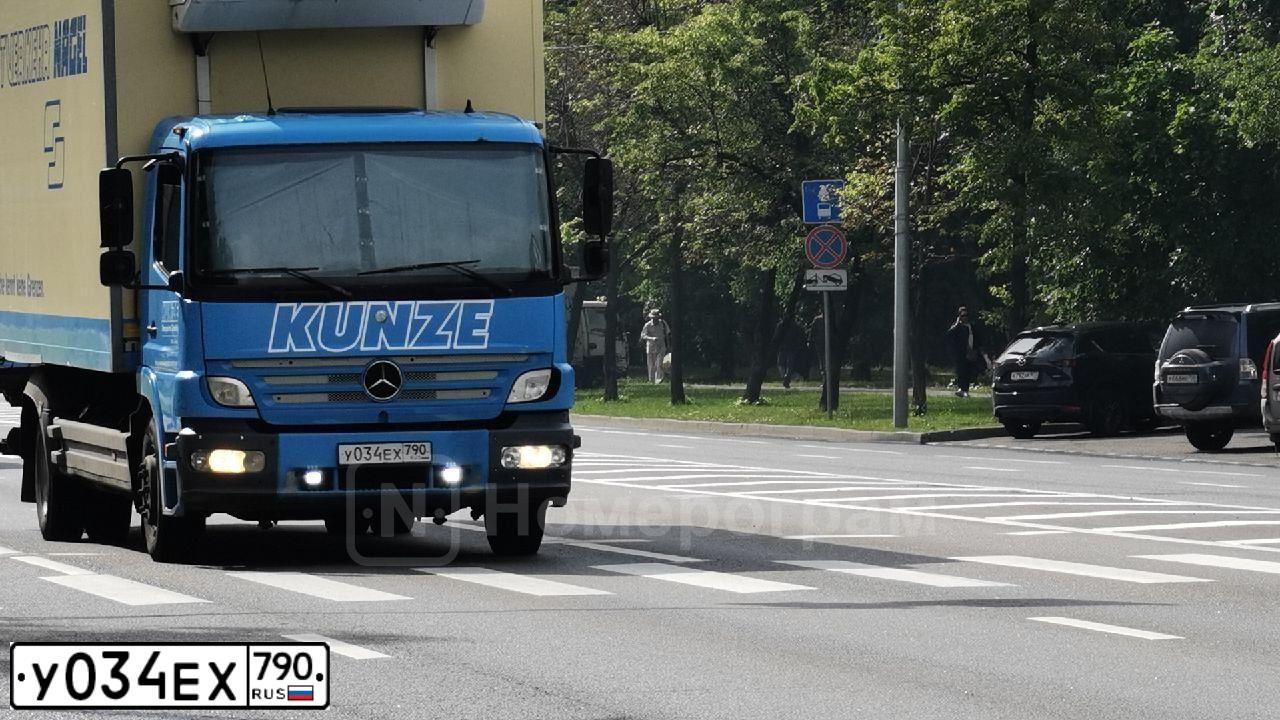 Фото автомобиля MERCEDES AXOR, 2004 — госномер Р700ОН32. Цвет: синий