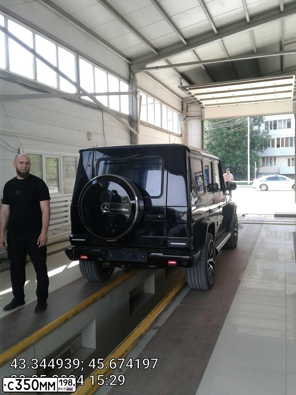Фото автомобиля MERCEDES G-KLASSE, 2002 — госномер Е315ТК95. Цвет: ЧЕРНЫЙ