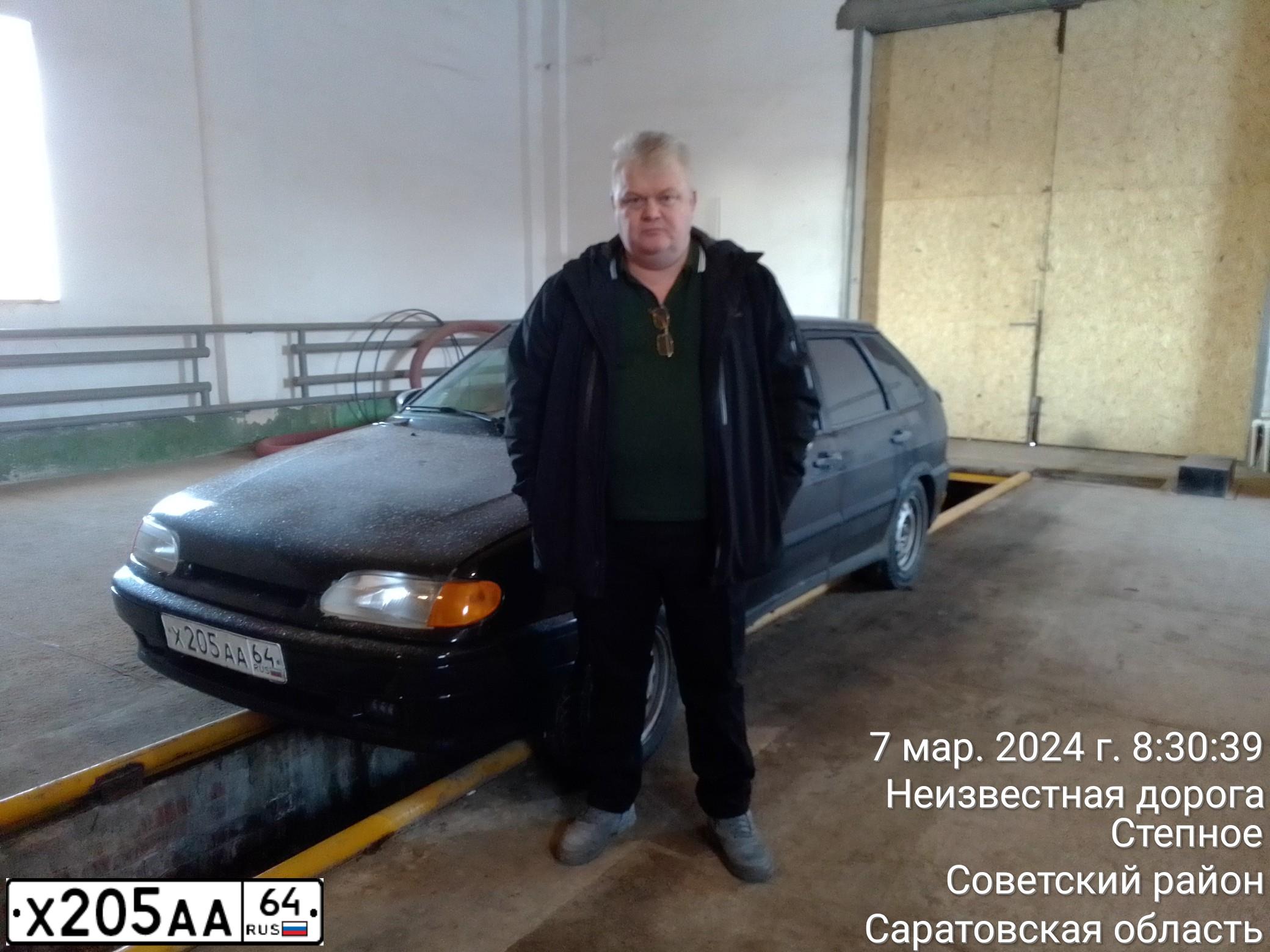 Фото автомобиля LADA 2114 SAMARA, 2004 — госномер Т695МК64. Цвет: Серебристый
