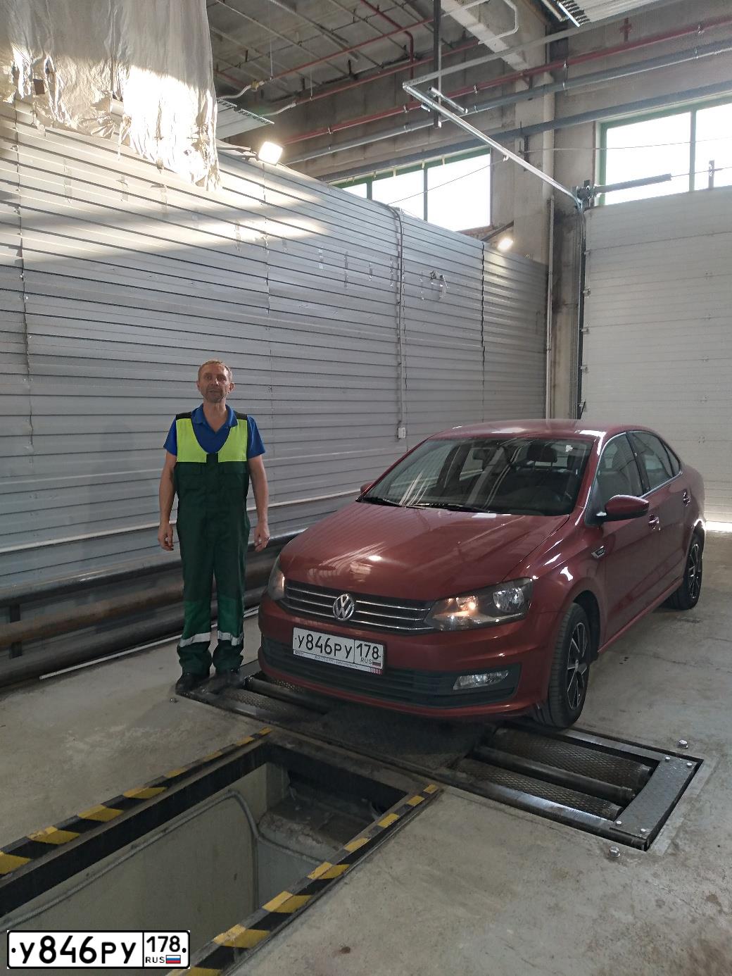 Фото автомобиля VOLKSWAGEN POLO, 2016 — госномер У238АР136. Цвет: БЕЛЫЙ