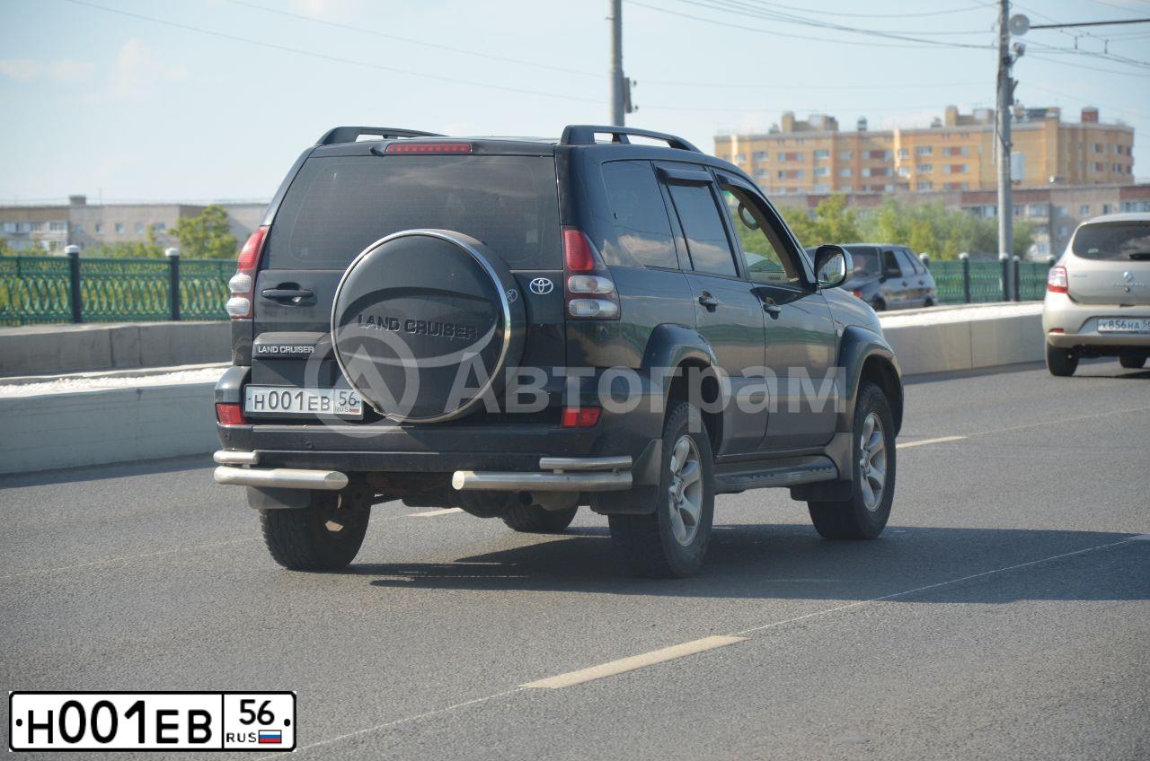 Фото автомобиля TOYOTA LANDCRUISER, 2005 — госномер Н001ЕВ56. Цвет: ЧЕРНЫЙ
