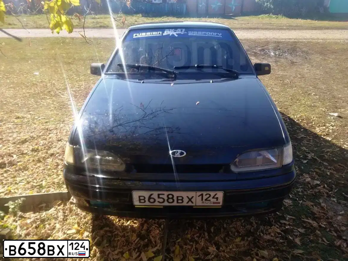 Фото автомобиля LADA 2115 SAMARA, 2010 — госномер В658ВХ124. Цвет: Сине-Черный