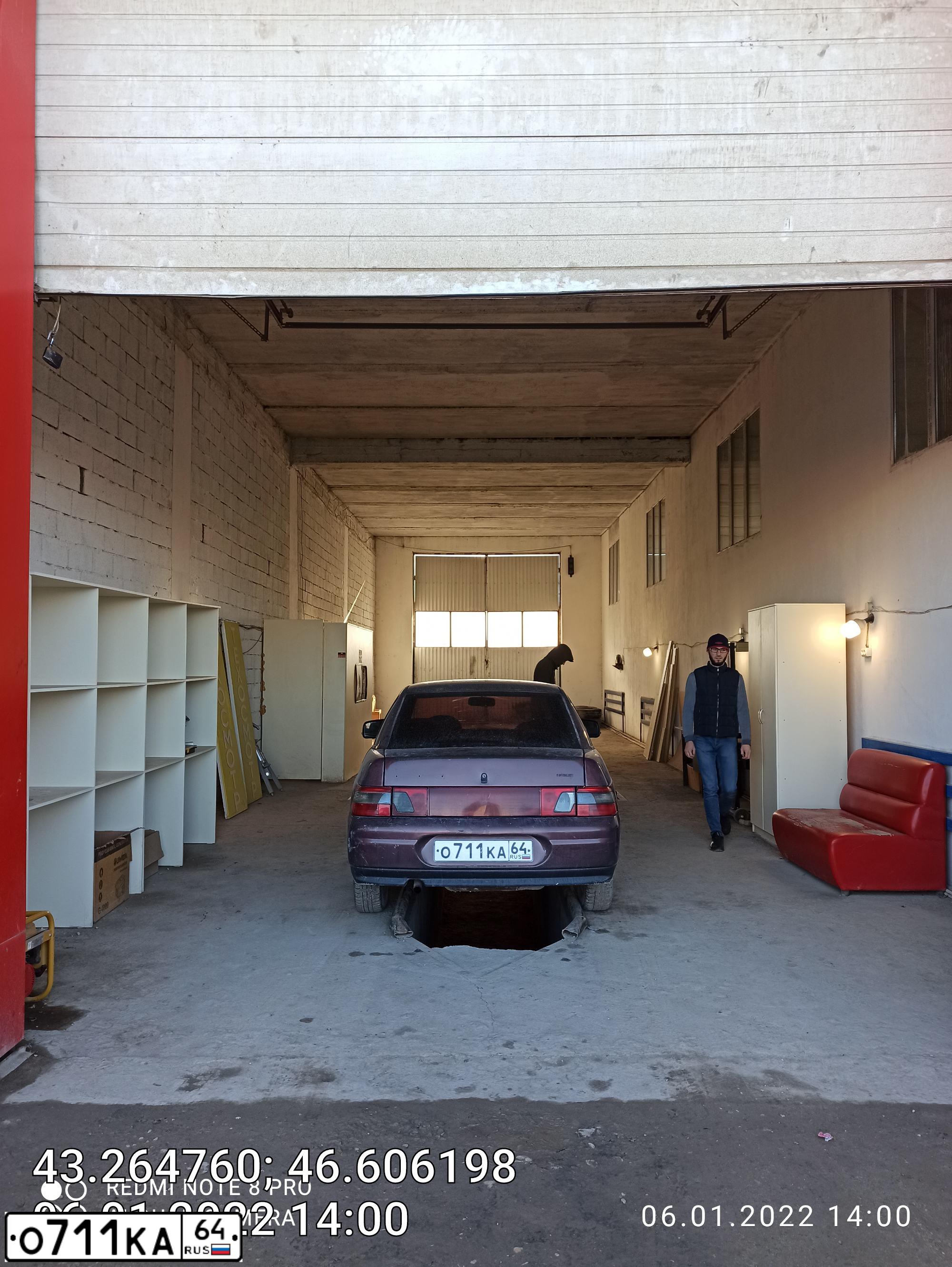 Фото автомобиля LADA 2110, 2003 — госномер О711КА64. Цвет: ЗОЛОТИСТО КРАСНО-КОРИЧНЕВ