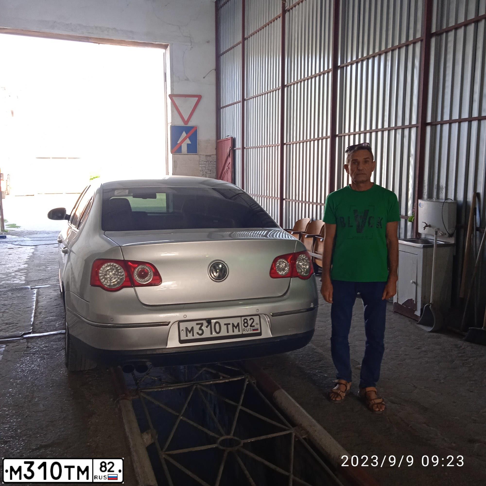 Фото автомобиля VOLKSWAGEN PASSAT, 2010 — госномер М310ТМ82. Цвет: СЕРЕБРИСТЫЙ