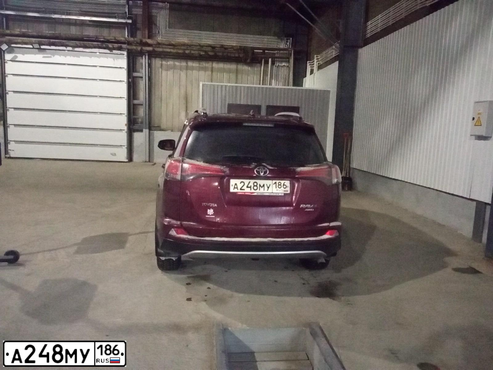 Фото автомобиля TOYOTA RAV4, 2017 — госномер А248МУ186. Цвет: ТЕМНО-КРАСНЫЙ МЕТАЛЛИК