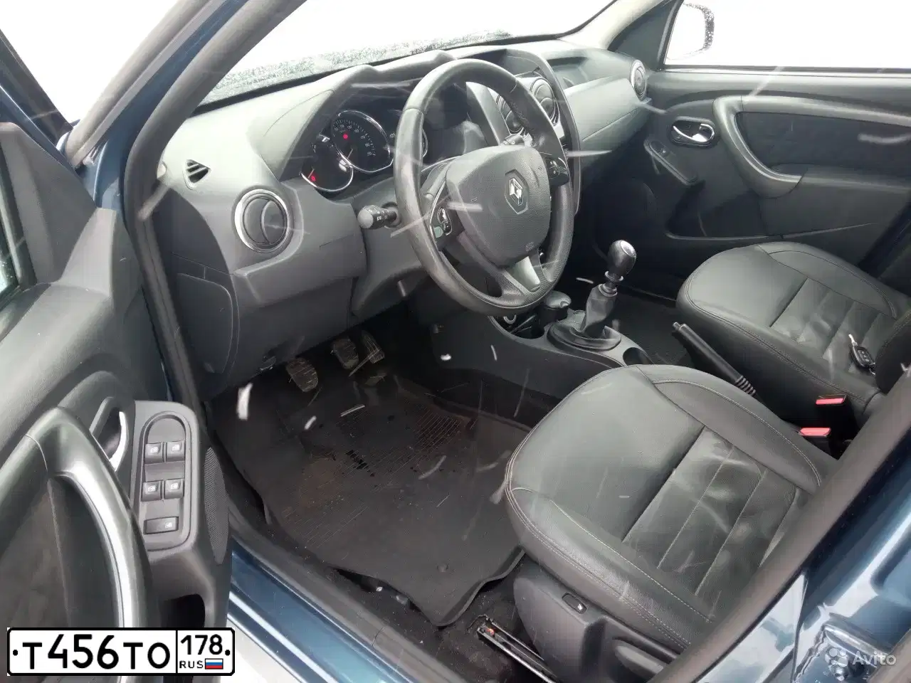 Фото автомобиля RENAULT DUSTER, 2016 — госномер Т456ТО178. Цвет: СИНИЙ