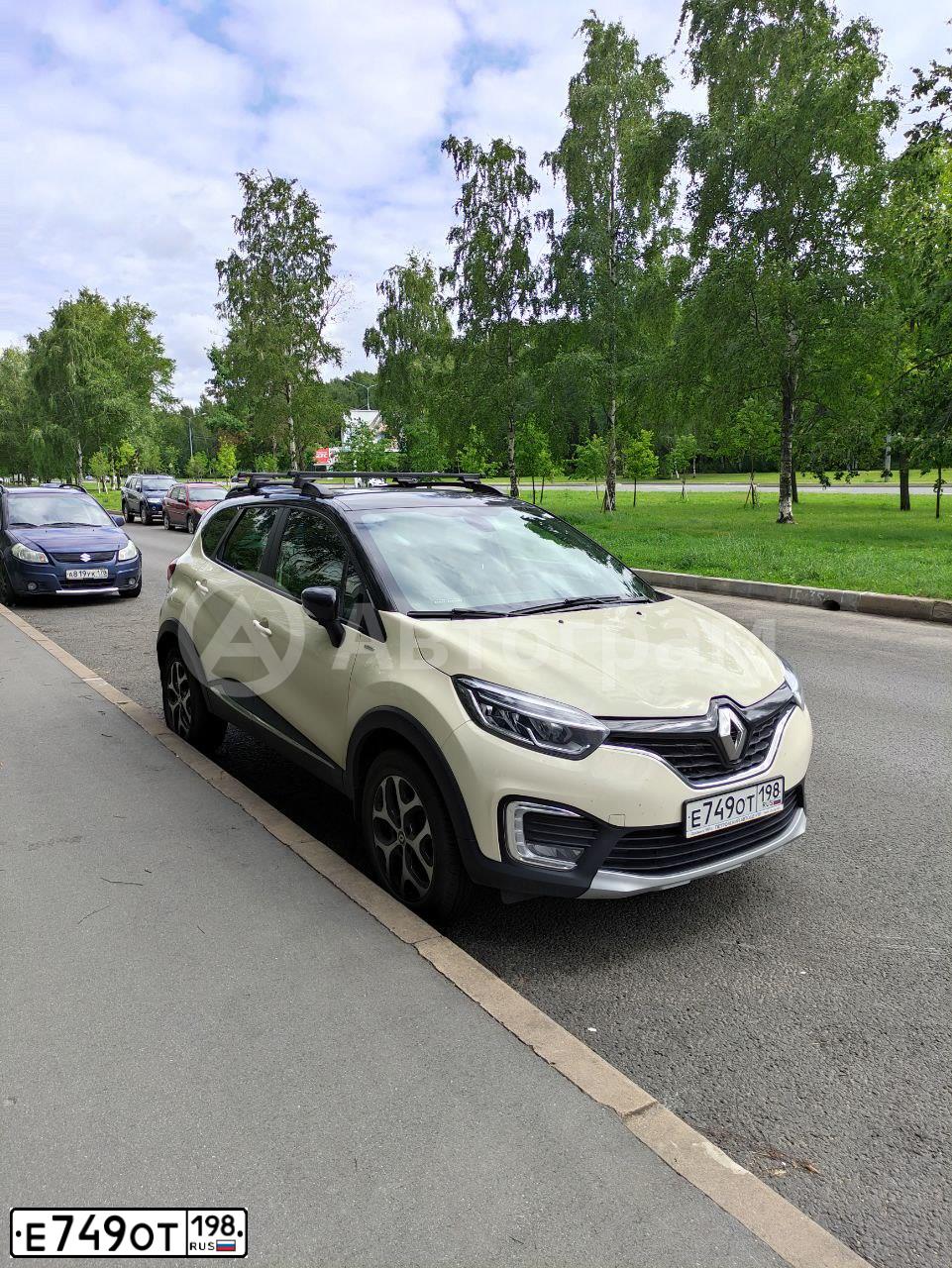 Фото автомобиля RENAULT KAPTUR, 2019 — госномер Е749ОТ198. Цвет: Белый черный 