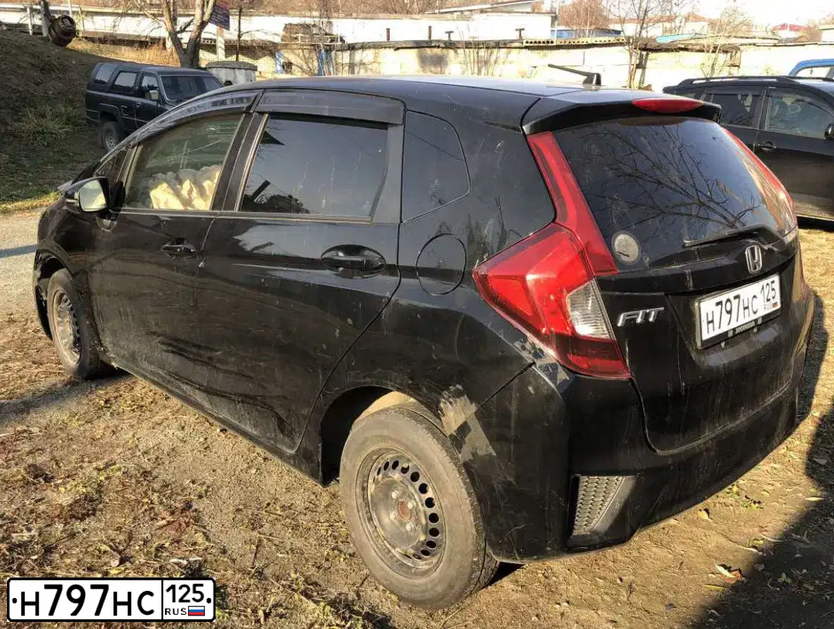 Фото автомобиля HONDA FIT, 2015 — госномер М361КТ28
