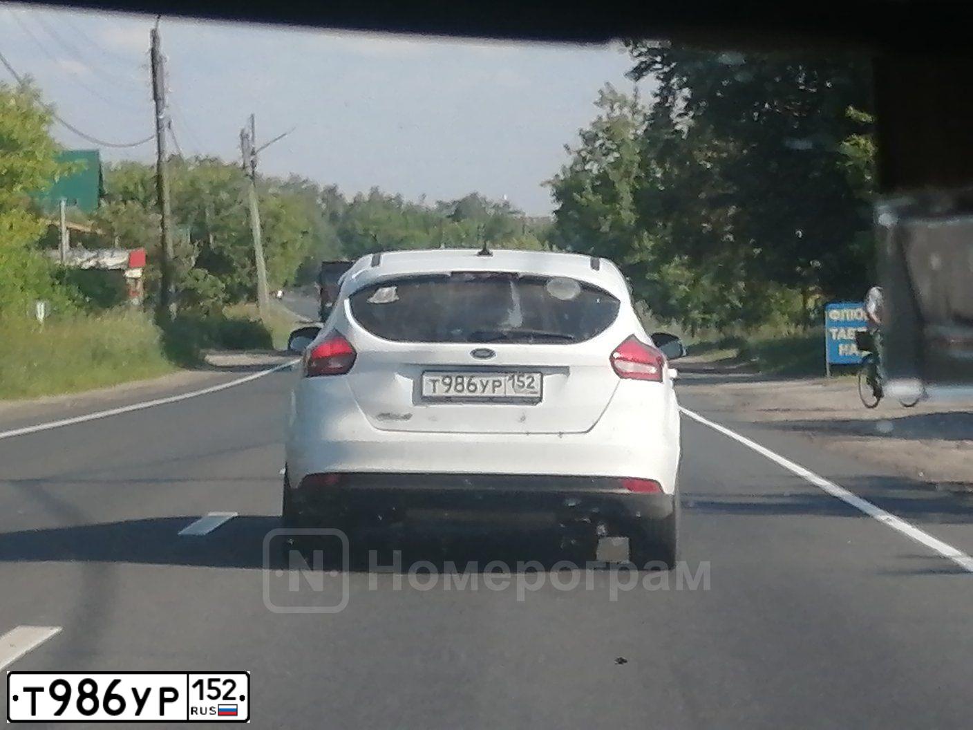 Фото автомобиля FORD FOCUS, 2017 — госномер Т986УР152. Цвет: Белый