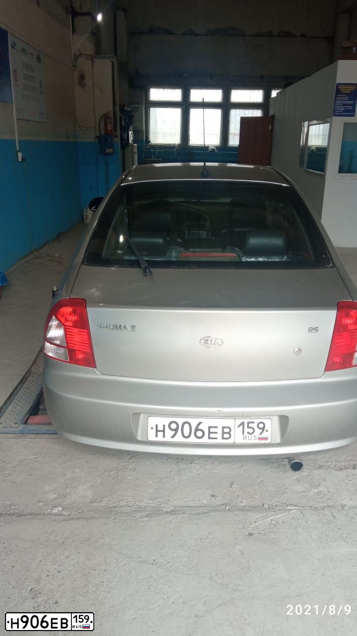 Фото автомобиля KIA SHUMA, 2003 — госномер Н906ЕВ159. Цвет: Серебристый