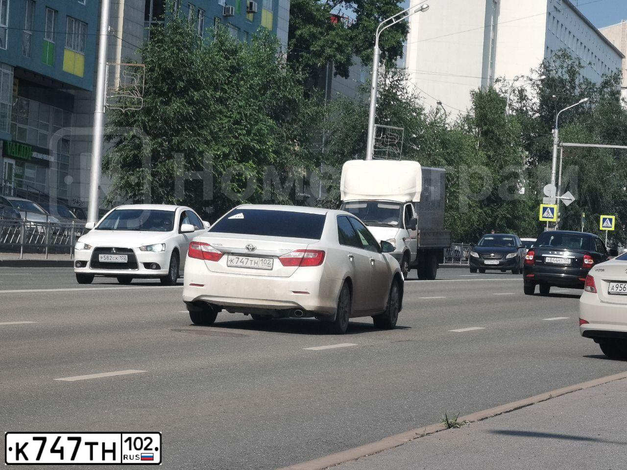 Фото автомобиля TOYOTA CAMRY, 2012 — госномер А034НР156. Цвет: Белый