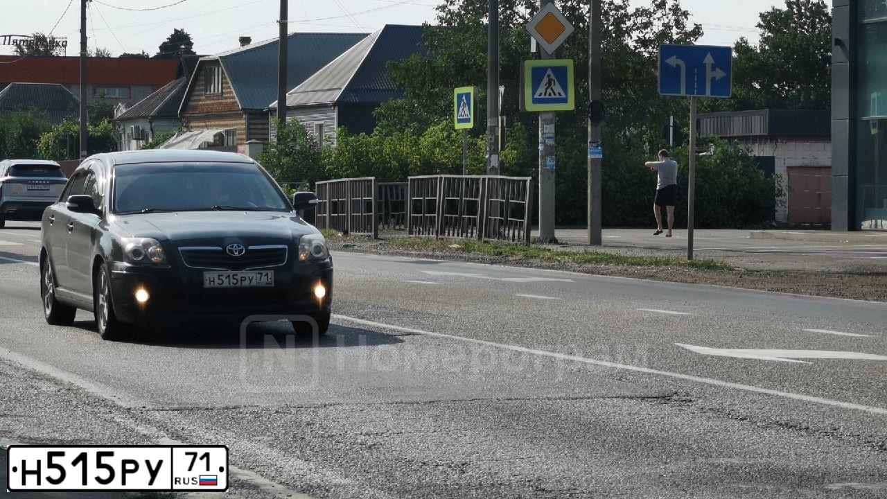 Фото автомобиля FORD FOCUS, 2005 — госномер Н515РУ71. Цвет: ЧЕРНЫЙ