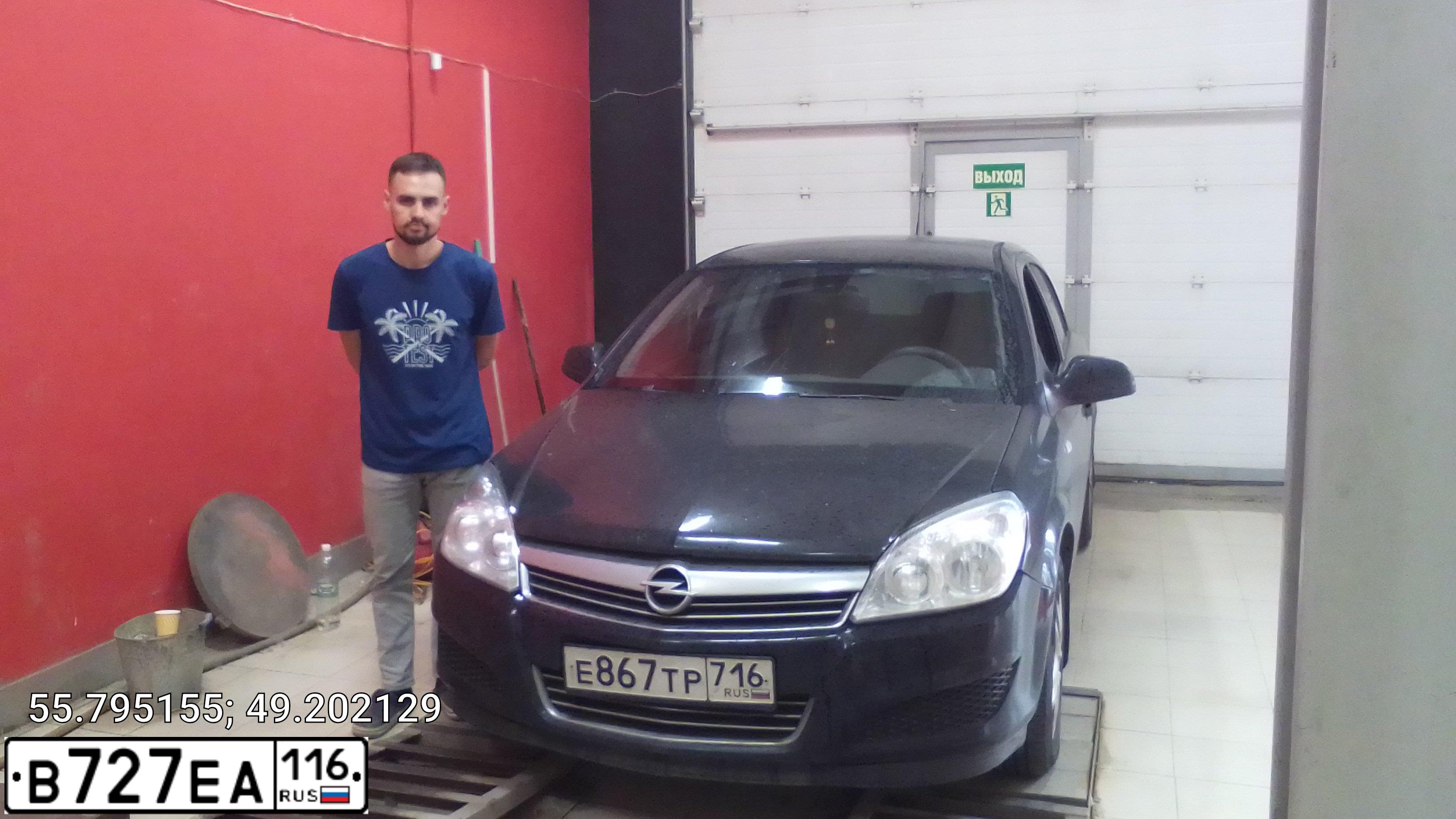 Фото автомобиля OPEL ASTRA, 2013 — госномер В737ЕА116. Цвет: СЕРЕБРИСТЫЙ