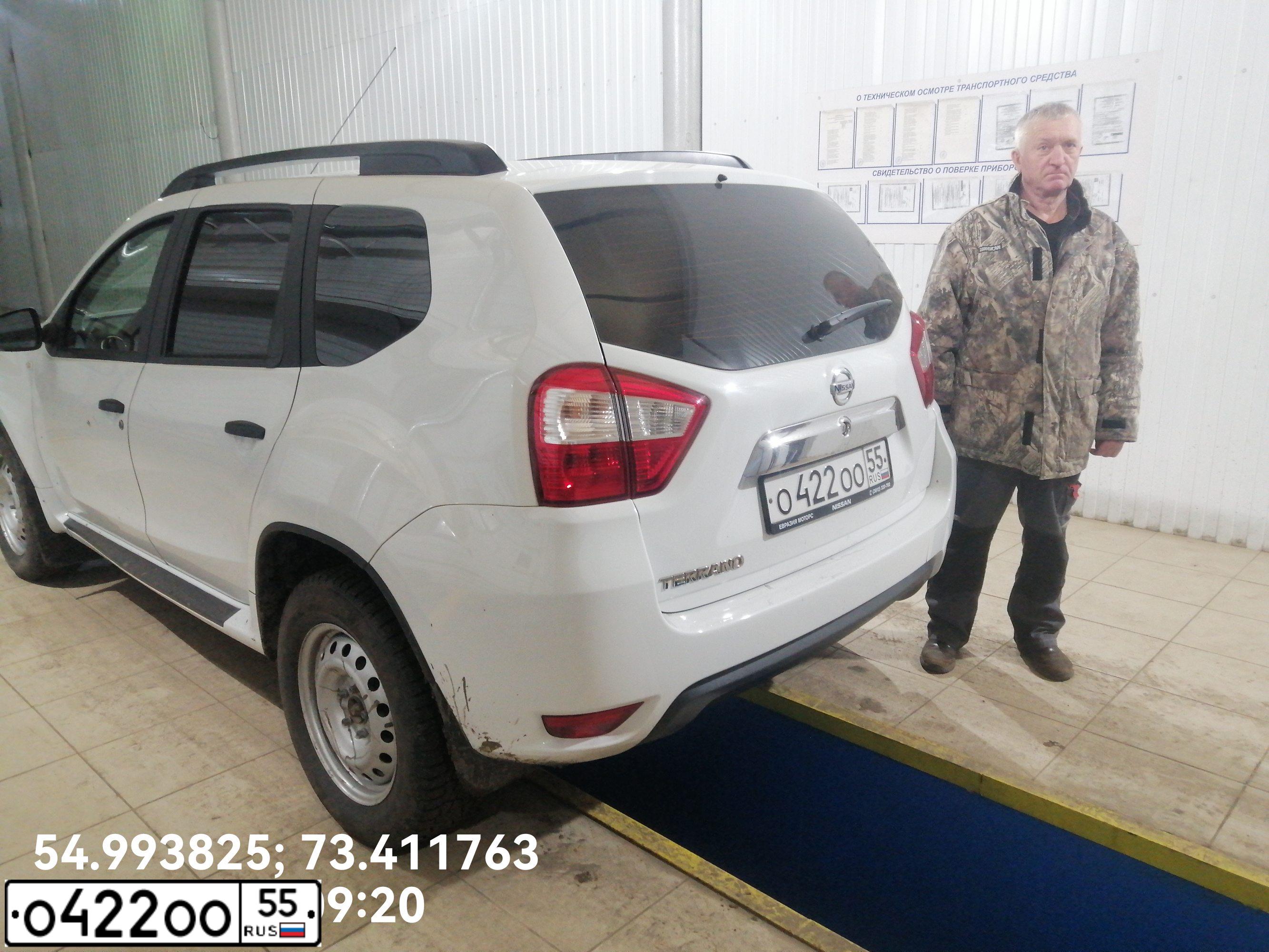 Фото автомобиля NISSAN TERRANO, 2019 — госномер О422ОО55. Цвет: Белый
