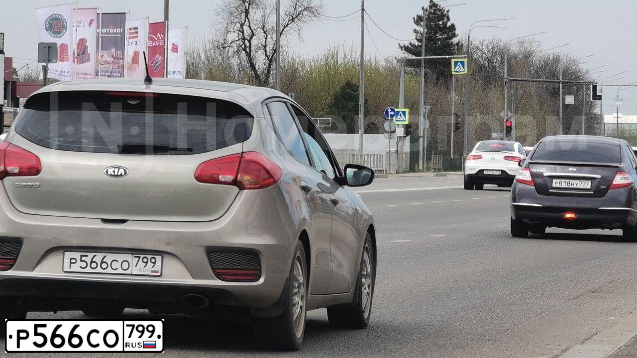 Фото автомобиля KIA CEE'D, 2016 — госномер Н178КЕ82. Цвет: СЕРЕБРИСТЫЙ