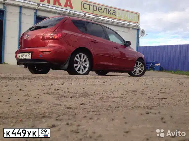 Фото автомобиля MAZDA 3, 2003 — госномер К449УК29. Цвет: Красный